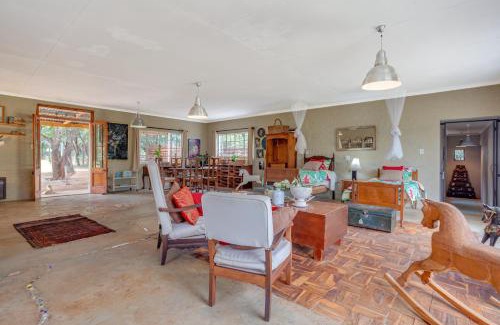 Magaliesberg House | THE LAZY LAPA