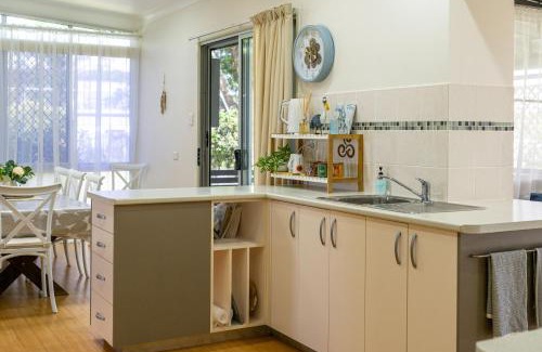 Tin Can Bay House | The Lazy Pelican