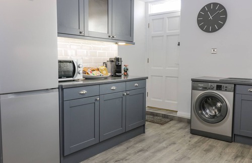 Spittal Cottage | THE LAZY SEAL, pet friendly, character holiday cottage in Spittal