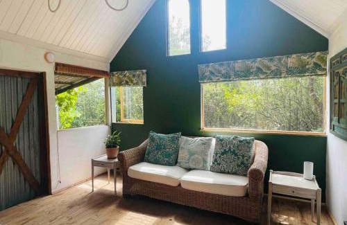 Harkerville Apartment | The Lily Pad - Tiny Farm Cabin