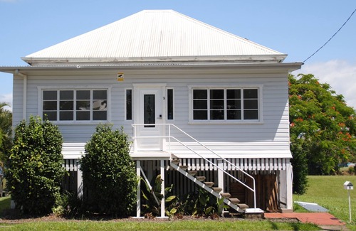 South Murwillumbah House | The Little River Cottage - Riverfront Retreat