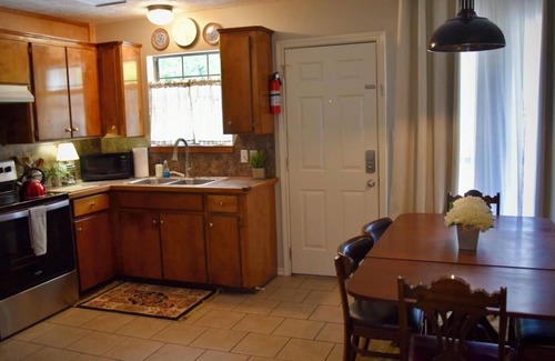 Texarkana House | The Little House on Pecan with parking for boats or trailers