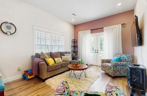 Seymour House | The Little House
