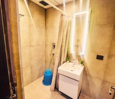 Noida Apartment | The lockwoods Supernova spira