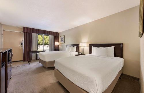 Banner Elk Hotel | The Lodge at Banner Elk