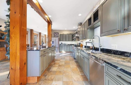 Ellsworth House | The Lodge at Branch Pond