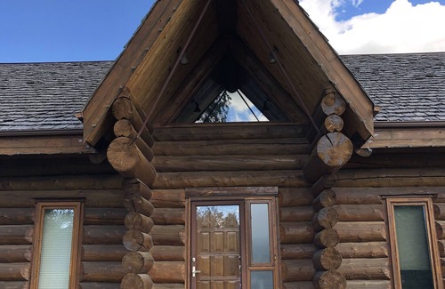 East Central Saskatchewan House | The Lodge-Unique log home on the banks of the river