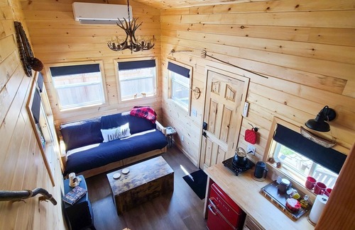 Lakeside Apartment | The Log Cabin - Tiny House - Tiny Digs Lakeshore