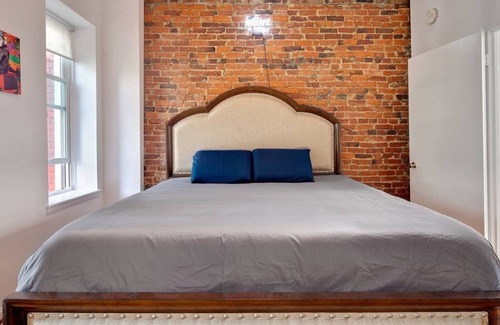 H Street Corridor Bed & Breakfast | THE LONDONER FLAT! National Mall, Hst, CAPITAL Hill, Union Station Unit A
