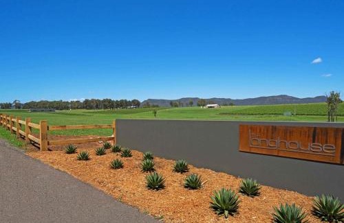 Pokolbin Villa | The Longhouse - Suite 1