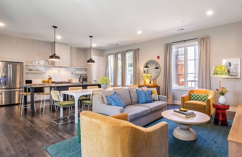 Germantown House | The Magnolia by AvantStay | 3 Spaces, Sleeps 36