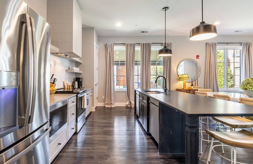 Germantown House | The Magnolia by AvantStay | 3 Spaces, Sleeps 36