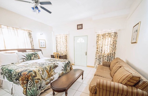 St. David Apartment | The Mahogany