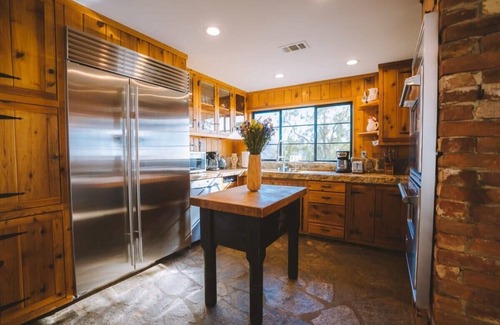 Malibu Villa | The Malibu Ranch /Ocean views & alpacas