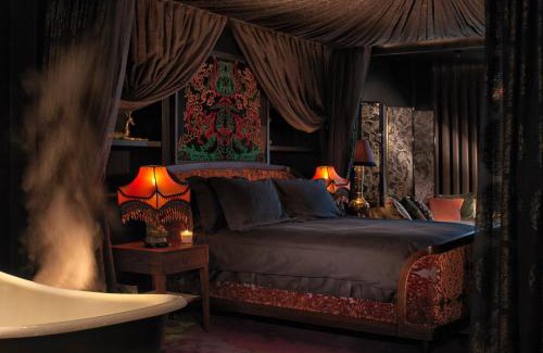 Fitzrovia Hotel | The Mandrake
