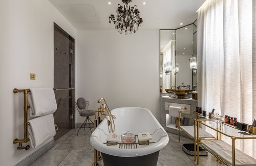 Fitzrovia Hotel | The Mandrake