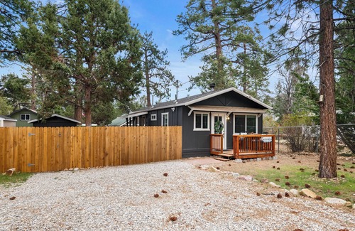 Sugarloaf Cabin | The Maple Lane Hideaway