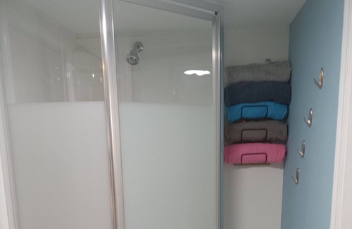 Stone County Cabin | The Meadow View Tiny House - Quiet & Private, Close to Town