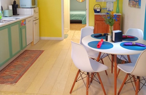 Stone County Cabin | The Meadow View Tiny House - Quiet & Private, Close to Town