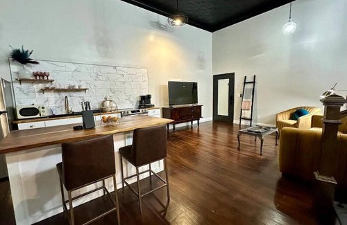 McKittrick Apartment | The Mercantile on the Katy Trail