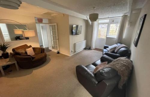 Camelford House | The Mill Leat and Grain Store Annex sleeps 8