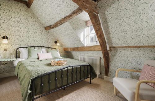 Cirencester House | The Millers Snug at Cowley House