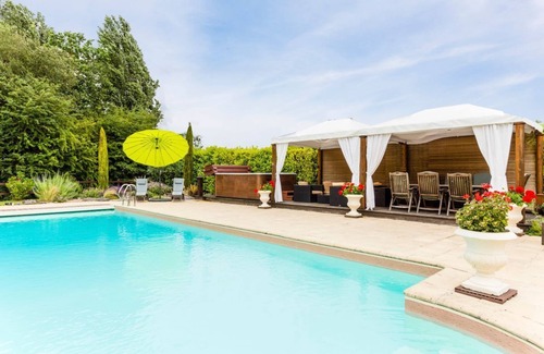 Annepont Villa | The Millhouse - Ten Bedroom Villa, Sleeps 24