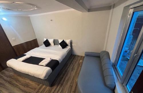 Mallital Hotel | The Mist Nainital Hotel