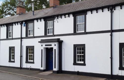 Annan House | The Moat House