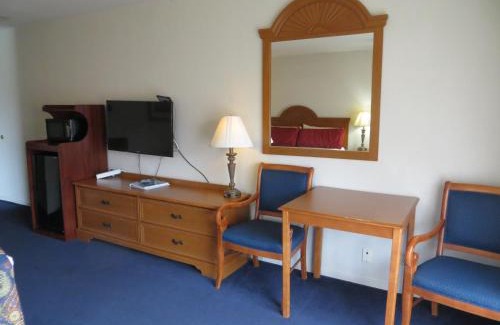 Pacific Grove Hotel | The Monarch Resort