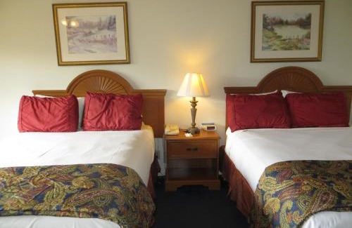 Pacific Grove Hotel | The Monarch Resort