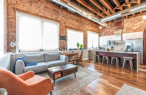 Union City Apartment | The Monastery 15 Min to NYC Times Sq