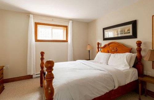 Mont-Tremblant Ski Chalet | The Mont-Tremblant Hideaway by InstantSuites