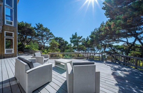 Oregon Coast House | The Montage in Seal Rock: A perfect blend of the Pacific Northwest.