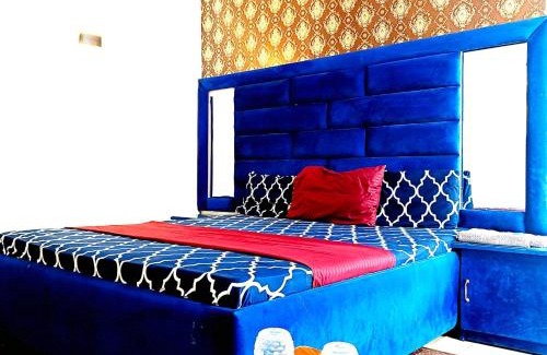 Lahore Hotel | The Moonlight Guest House LHR