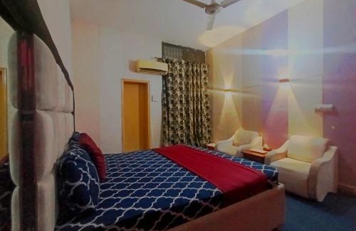Lahore Hotel | The Moonlight Guest House LHR