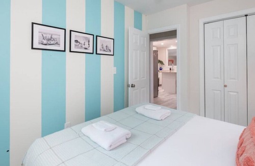 Westbrook Center Cottage | The Moonstone Cottage · Cozy + Walk to the Beach!
