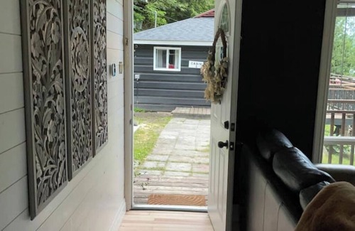 Utterson Cottage | The Muskoka Nest – A Lakeside Treehouse Retreat
