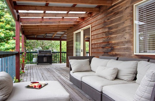 Lake Conjola House | The Muskoka – Stay 3 Pay 2