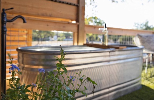 Dripping Springs RV Rental | The Nest, at Wanderin’ Star Farms