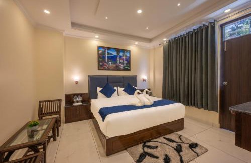 Dal Lake Hotel | THE NEST INN