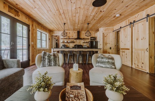 Laurelville House | The Nest @ The Treehouses