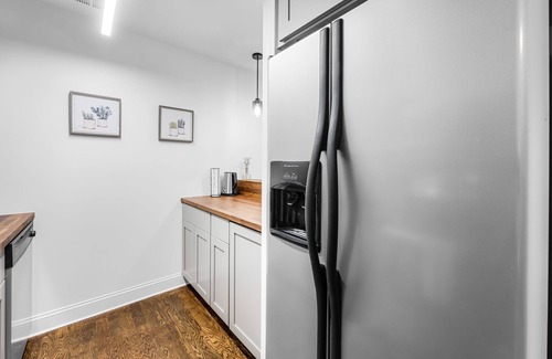 Inner Harbor Apartment | The "Nest" walk to the stadiums