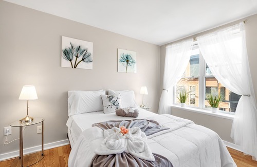 Graduate Hospital Apartment | The newly remodeled apartment offers a relaxing ambiance