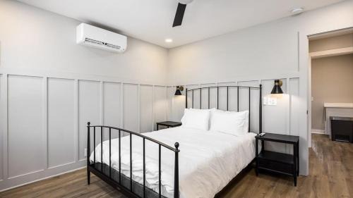 Hillsboro West End Apartment | The Nomad 8BR Buyout 32 Guests in Hillsboro