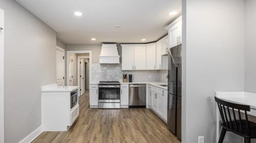 Hillsboro West End Apartment | The Nomad 8BR Buyout 32 Guests in Hillsboro