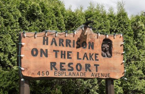 Harrison Hot Springs House | The Nook, Top Floor Suite with Lake and Mtn View