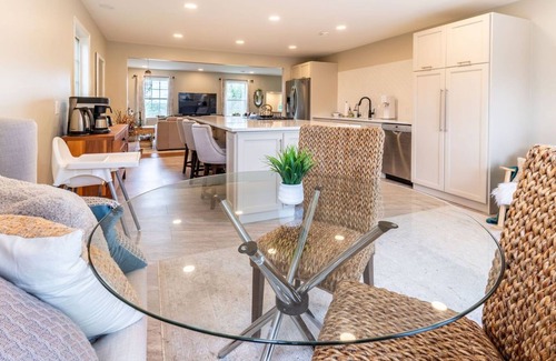 Porters Lake House | The Nordique Retreat