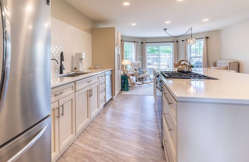 Porters Lake House | The Nordique Retreat