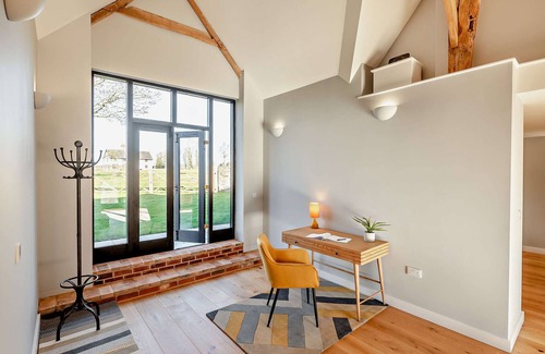 Hawkedon House | The Oat Barn - Three Bedroom House, Sleeps 6